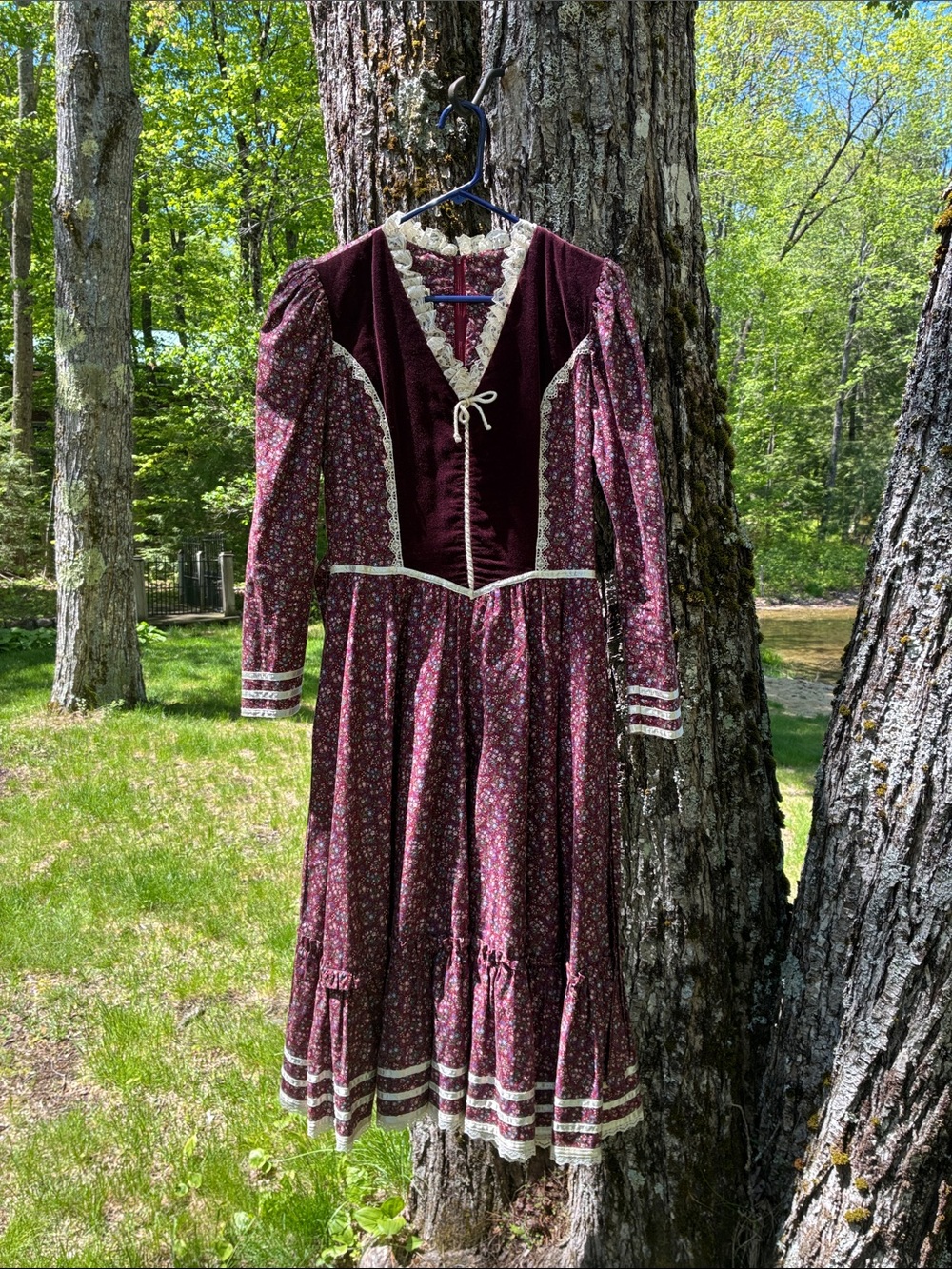 Gunne Sax Burgundy Dress Velvet Bodice Lace Trim
